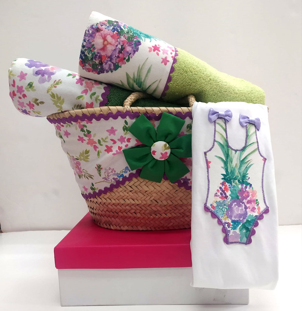 cesta toalla personalizada flores morada verde